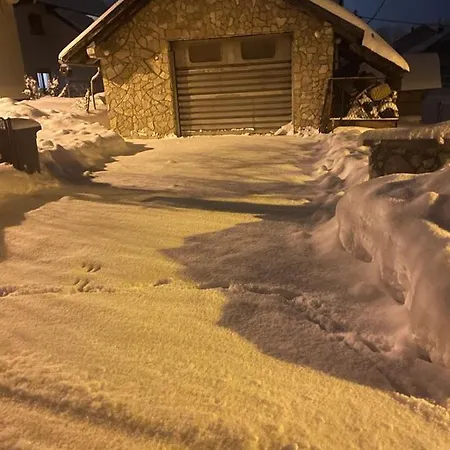 Διαμέρισμα Apratmani Ivic *